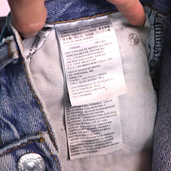 LEVIS 550 31x32 *FLAWED* Acid Wash Light Blue Denim Jeans Classic Distressed Y2K - Picture 9 of 14